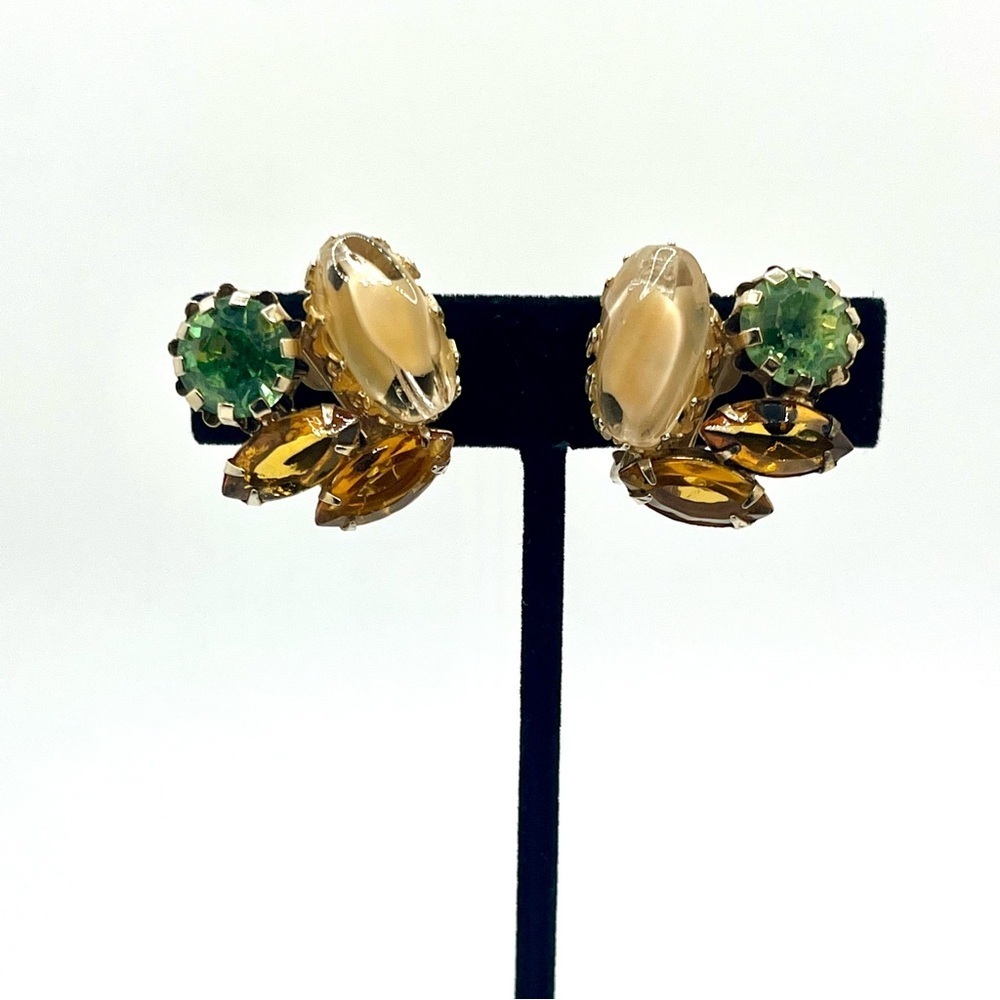 Vintage Czech Glass Cluster Earrings Peridot Green UV Reactive - Picture 7 of 11